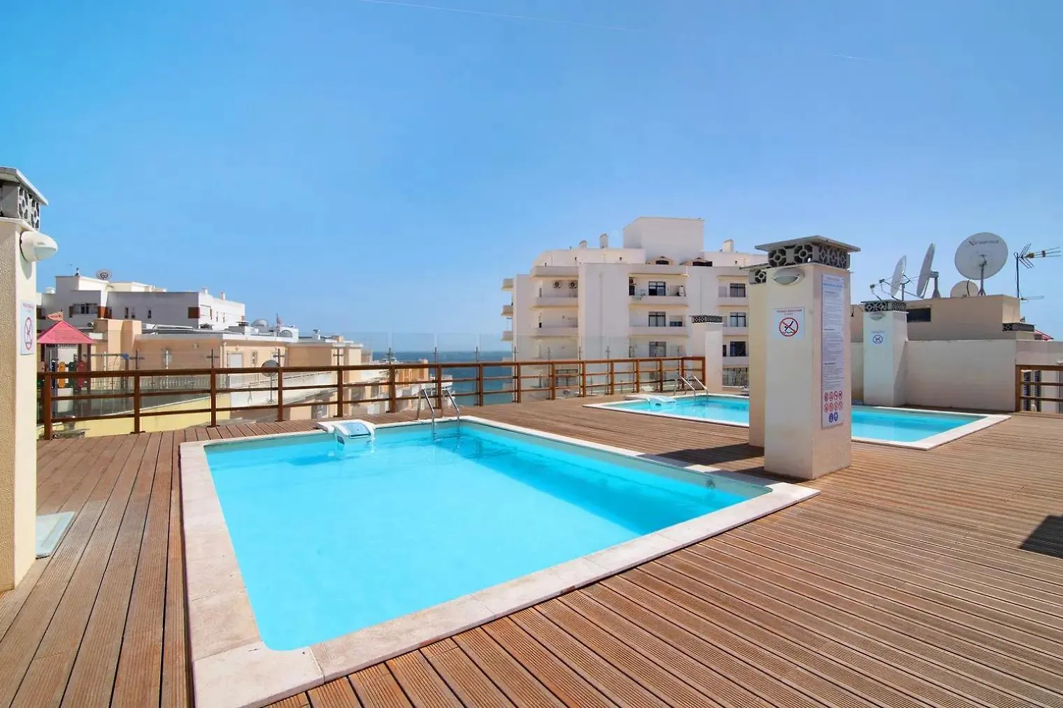 Terrace Colors Beach Apartment Armacao de Pera Portugal